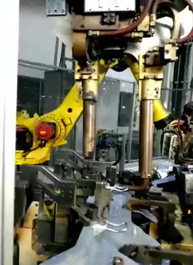 深圳鸿栢科技次高频机器人点焊钳，助力大众全新SUV